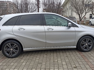 Mercedes B-Class foto 3