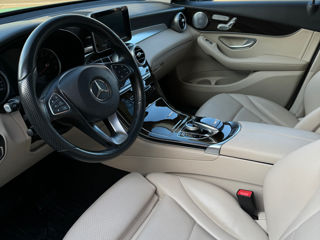 Mercedes GLC foto 7