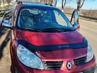 Renault Grand Scenic foto 2