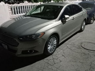 Ford Fusion foto 2