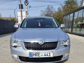 Skoda Superb foto 2