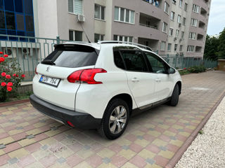 Peugeot 2008 foto 10