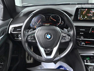 BMW 5 Series foto 12