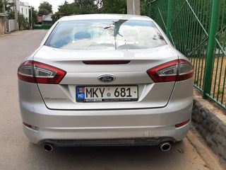 Ford Mondeo foto 2