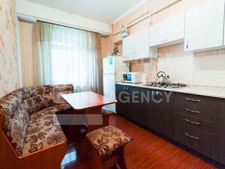 Chirie, Apartament, 4 odăi, Centru, bd. Ștefan cel Mare și Sfânt foto 5