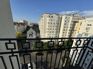 Apartament cu 3 camere, 108 m², Buiucani, Chișinău foto 3