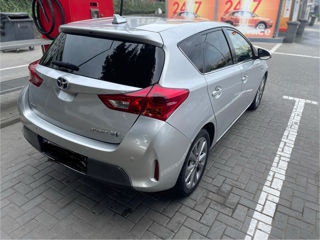 Toyota Auris foto 2