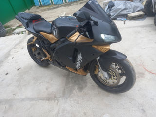 Honda CBR 600 RR foto 3