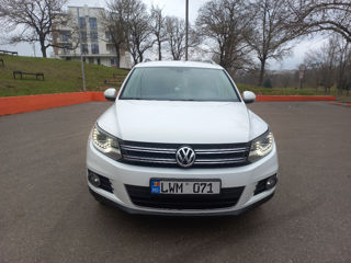 Volkswagen Tiguan foto 2