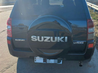 Suzuki Vitara foto 1