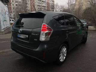 Toyota Prius + foto 5