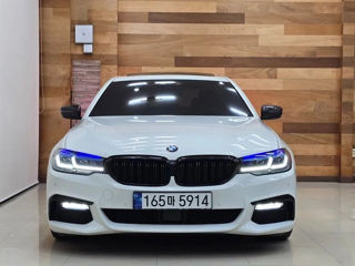 BMW 5 Series foto 3