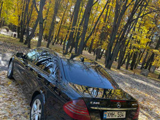 Mercedes E-Class foto 6