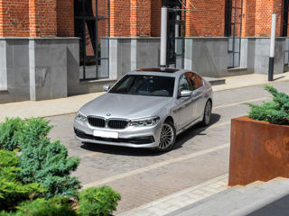 BMW 5 Series foto 2