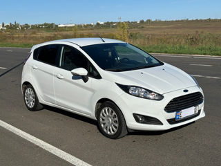 Ford Fiesta foto 3