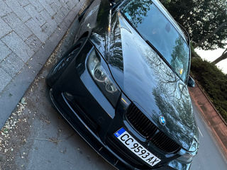 BMW 3 Series Touring foto 3