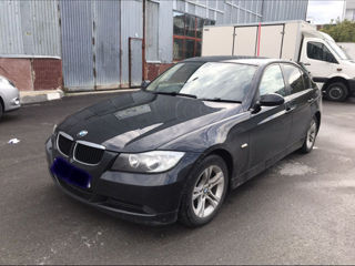 Dezmembrez bmw e90 m47 163cai automat foto 3