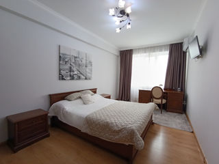 Apartament cu 3 camere, 105 m², Buiucani, Chișinău foto 6