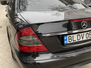 Mercedes E Class foto 1