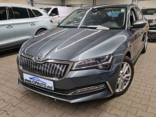 Skoda Superb foto 1