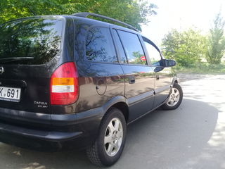 Opel Zafira foto 1