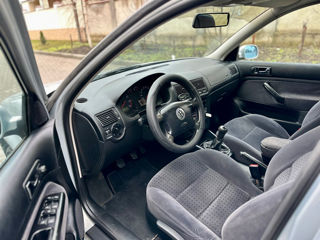 Volkswagen Golf foto 8