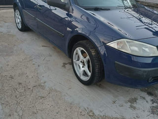 Renault Megane foto 2