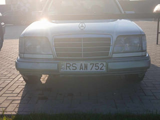Mercedes Series (W124) foto 4