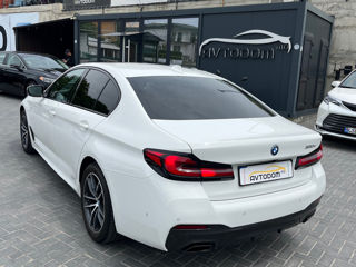 BMW 5 Series foto 4