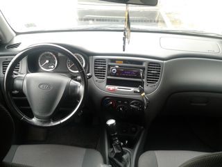 KIA Rio foto 2