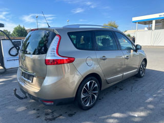 Renault Grand Scenic foto 2