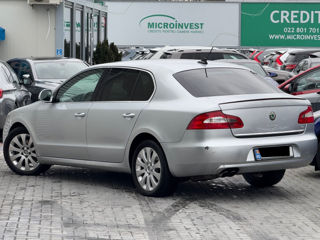 Skoda Superb foto 3