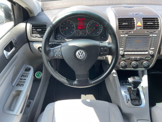 Volkswagen Jetta foto 10