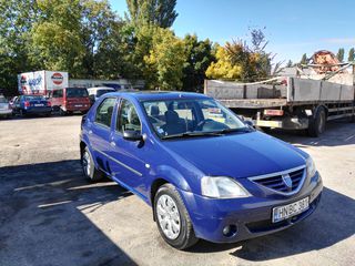 Dacia Logan foto 2