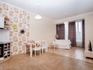 Chirie apartament cu o odaie + living in Centru, Str Lev Tolstoi 27