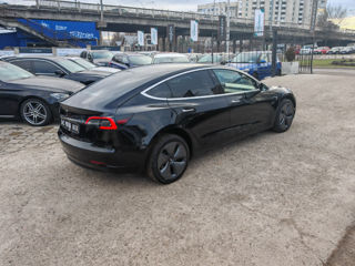 Tesla Model 3 foto 6