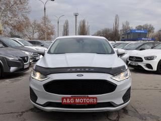 Ford Fusion foto 2