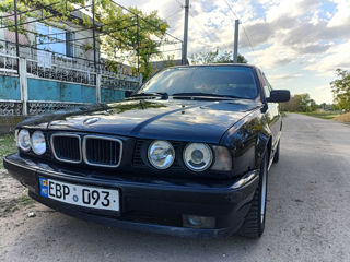 BMW 5 Series Touring foto 8