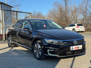 Volkswagen Passat foto 2