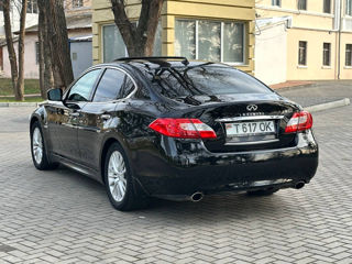 Infiniti M foto 4