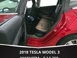 Tesla Model 3 foto 9