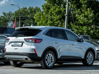 Ford Kuga foto 2