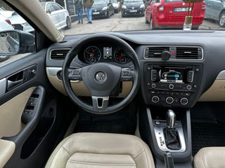 Volkswagen Jetta foto 9