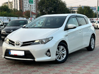 Toyota Auris foto 1