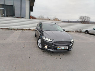 Ford Mondeo foto 2