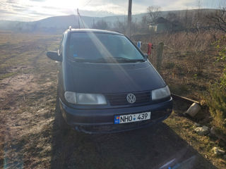 Volkswagen Sharan foto 2