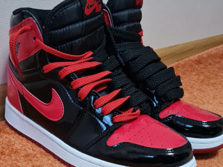 aj 1 high black and red