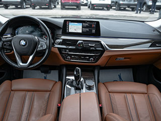 BMW 5 Series foto 6