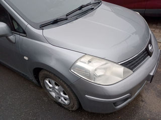 Nissan Tiida foto 3