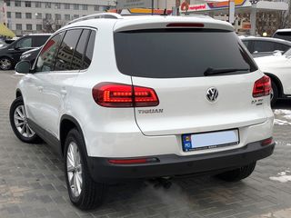 Volkswagen Tiguan foto 3